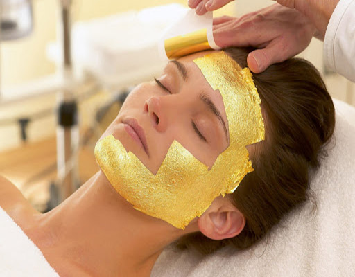 مزایای شگفت انگیز ماسک ورقه ای طلا 24 عیار ایتالیایی manetti برای پوست